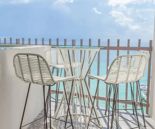 Hostpal In Great View And Location * Playa del Carmen